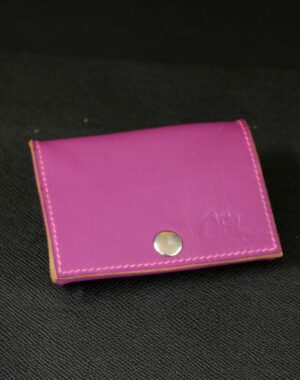 porte monnaie en cuir violet maroquinerie Lyon accessoire ofilducuir