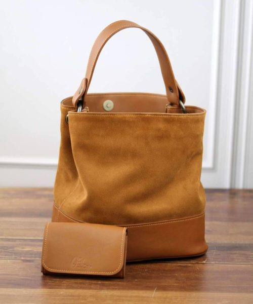 Cadeau-en-cuir-pour-femme